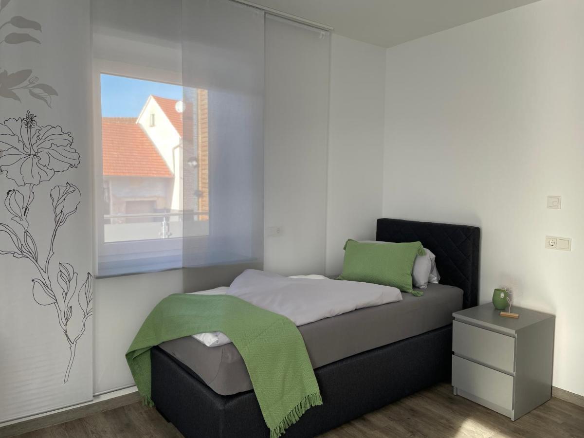 Wohnung Fuer Berufstaetige Huenfeld Luaran gambar